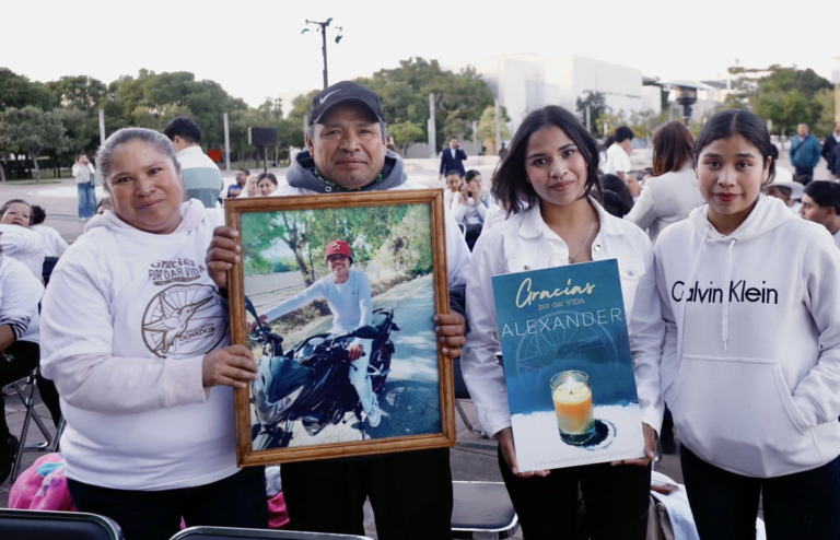 Guanajuato honra a las familias donadoras de órganos con el Árbol de la Vida